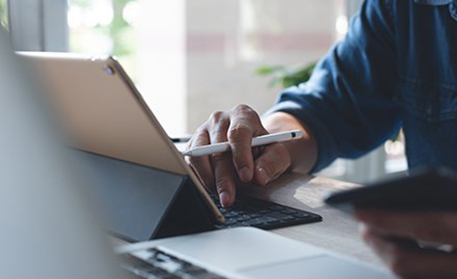 Gesetzliche & betriebswirtschaftliche Gründe für die E-Mail Archivierung Gesetzliche & betriebswirtschaftliche Gründe für die E-Mail Archivierung
